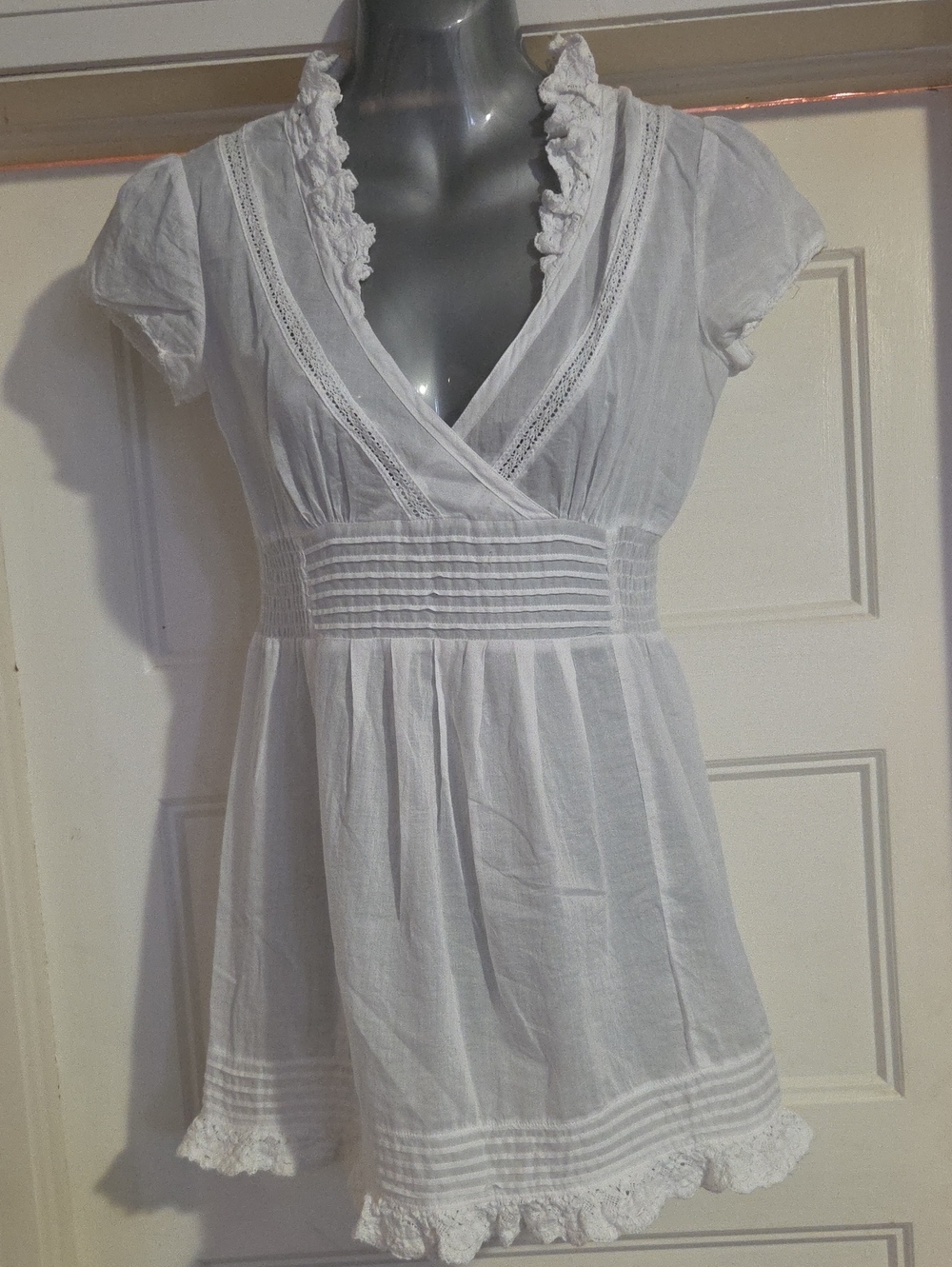 Wilfred White Ruffled V-Neck Mini Dress/top
